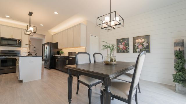 2755 E 105th Avenue, Crown Point, IN 46307
