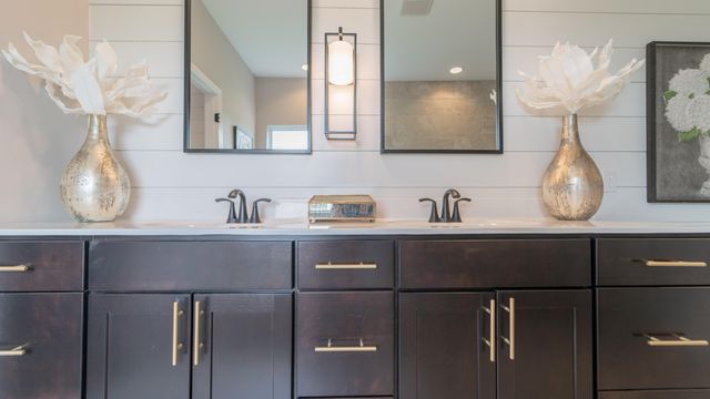 2755 E 105th Avenue, Crown Point, IN 46307