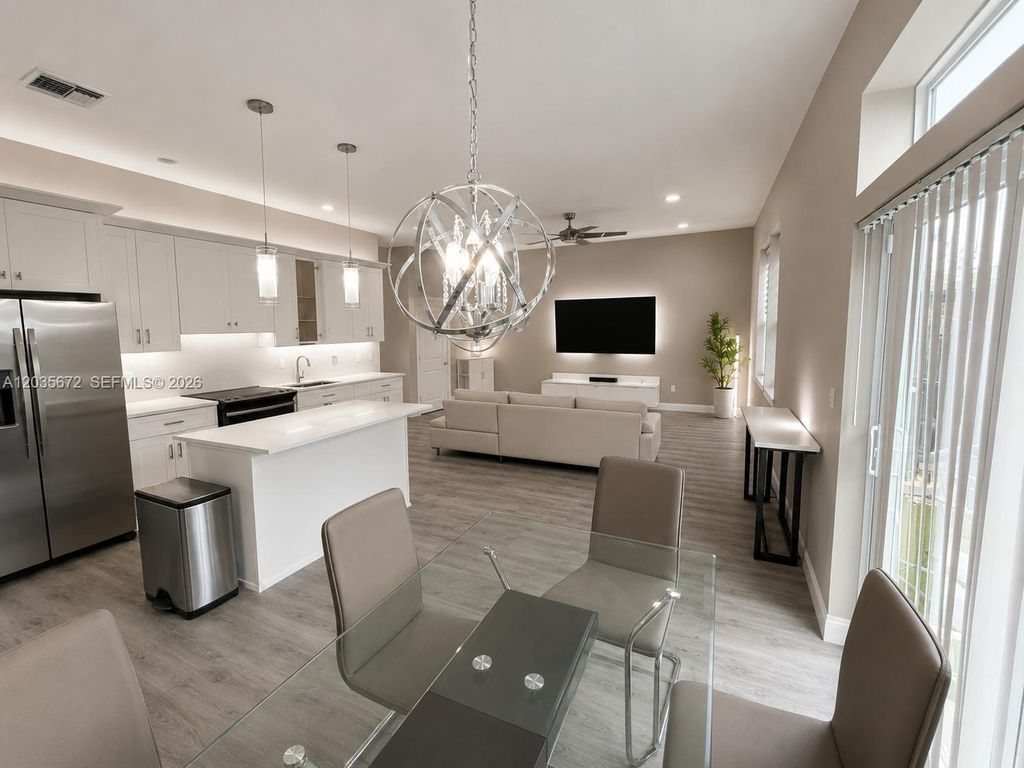 1068 NE 35th Street 0, Oakland Park, FL 33334