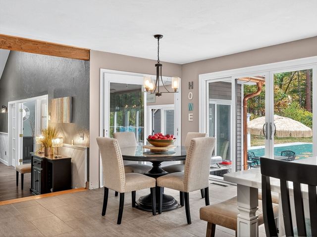 13 Old Colony Rd, Foxboro, MA 02035