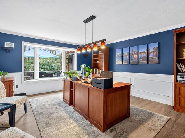 13 Old Colony Rd, Foxboro, MA 02035