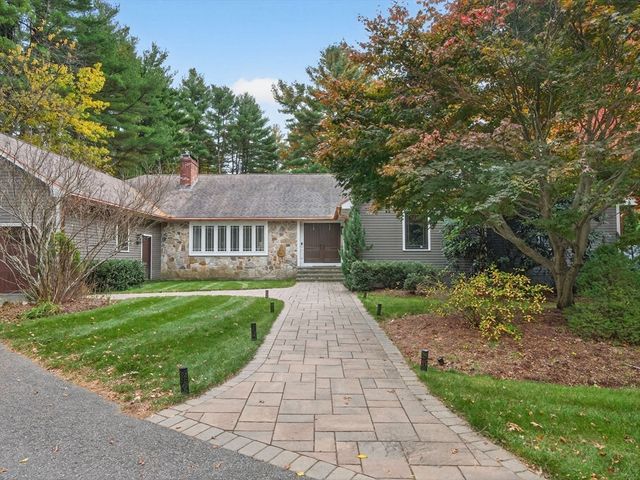 13 Old Colony Rd, Foxboro, MA 02035