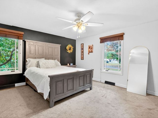 13 Old Colony Rd, Foxboro, MA 02035