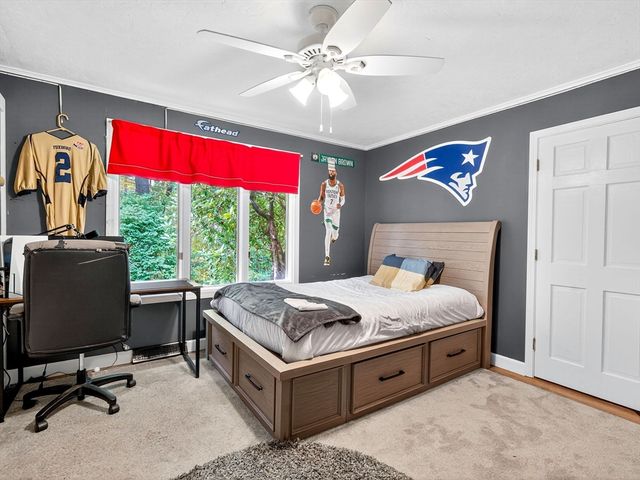 13 Old Colony Rd, Foxboro, MA 02035