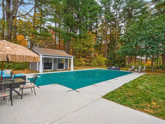 13 Old Colony Rd, Foxboro, MA 02035