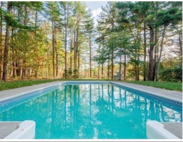 13 Old Colony Rd, Foxboro, MA 02035