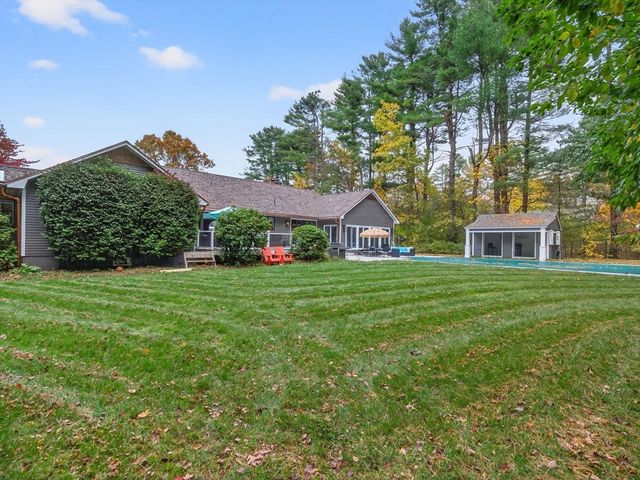 13 Old Colony Rd, Foxboro, MA 02035