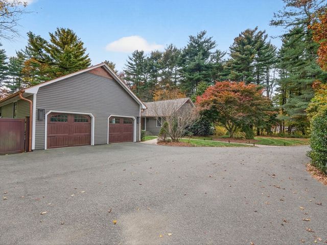 13 Old Colony Rd, Foxboro, MA 02035