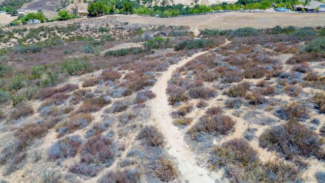 015 Calle Segovia 2, Temecula, CA 92592