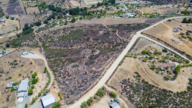 015 Calle Segovia 2, Temecula, CA 92592