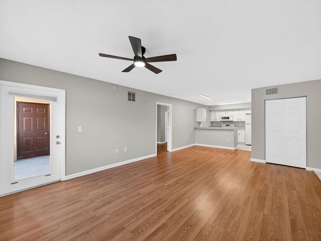 121 SW Palm Drive 107, Port St Lucie, FL 34986