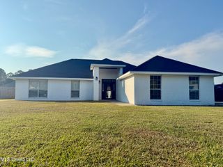 1605 Heather Court, Ocean Springs, MS 39564