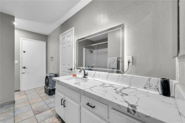 24048 Cruise Circle, Canyon Lake, CA 92587
