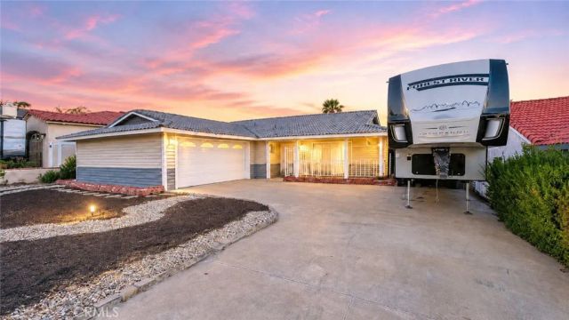 24048 Cruise Circle, Canyon Lake, CA 92587