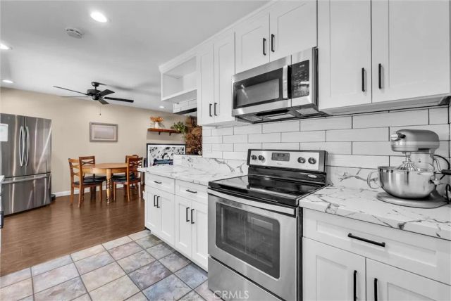 24048 Cruise Circle, Canyon Lake, CA 92587