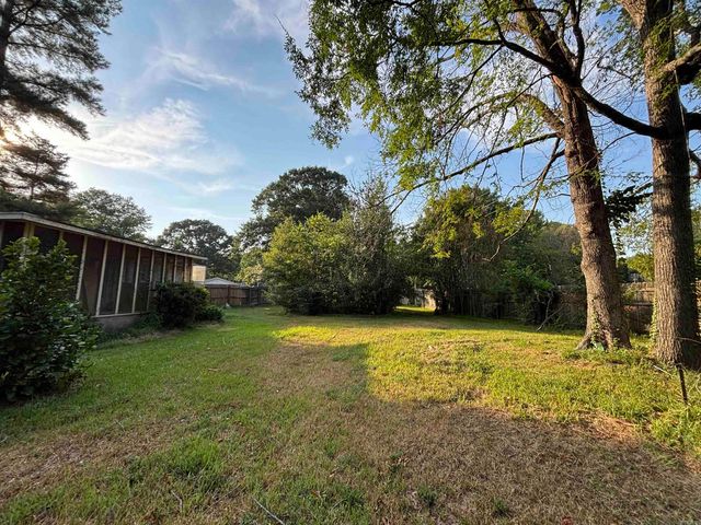 122 Berkshire Cir, Jacksonville, AR 72076