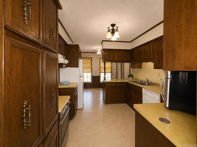 122 Berkshire Cir, Jacksonville, AR 72076