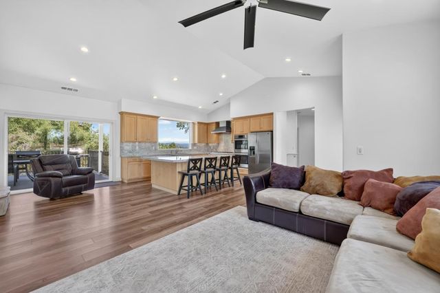 2761 Ponderosa Rd, Shingle Springs, CA 95682