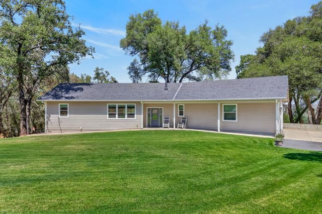 2761 Ponderosa Rd, Shingle Springs, CA 95682