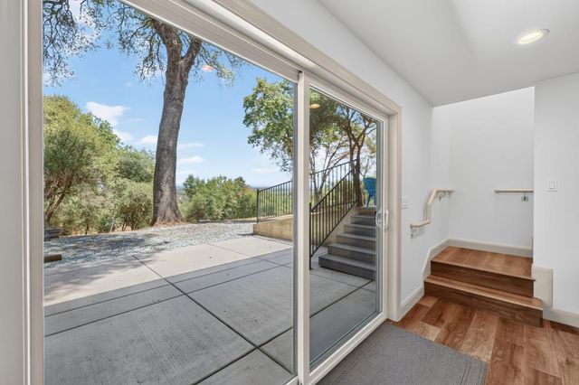 2761 Ponderosa Rd, Shingle Springs, CA 95682