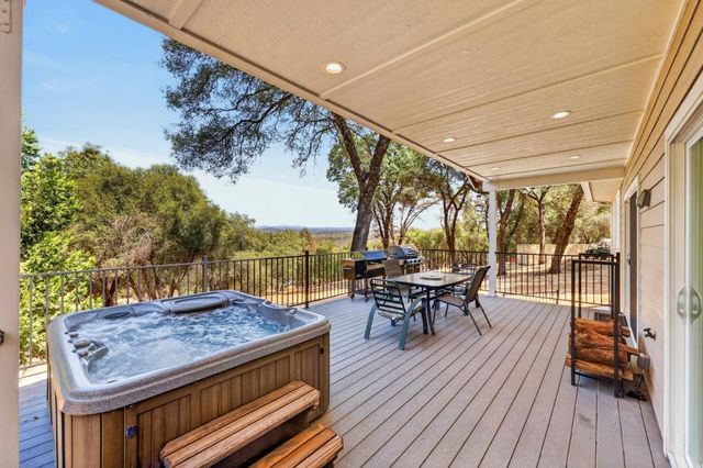 2761 Ponderosa Rd, Shingle Springs, CA 95682