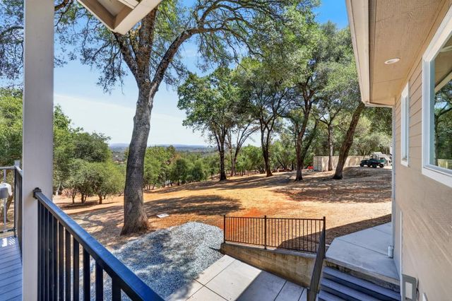 2761 Ponderosa Rd, Shingle Springs, CA 95682