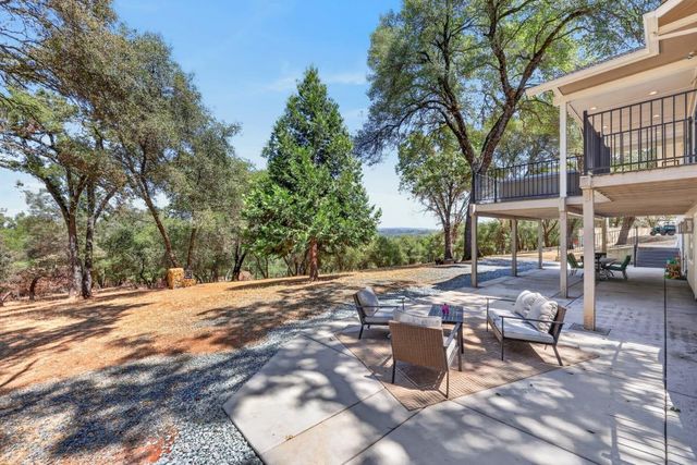 2761 Ponderosa Rd, Shingle Springs, CA 95682