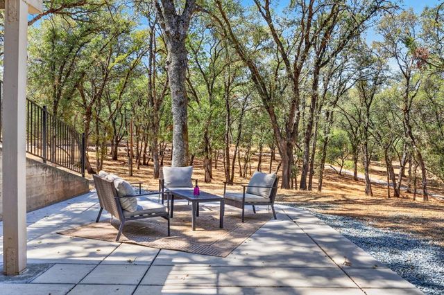 2761 Ponderosa Rd, Shingle Springs, CA 95682