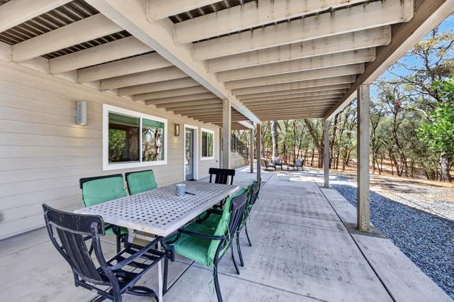 2761 Ponderosa Rd, Shingle Springs, CA 95682
