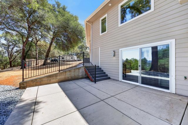 2761 Ponderosa Rd, Shingle Springs, CA 95682