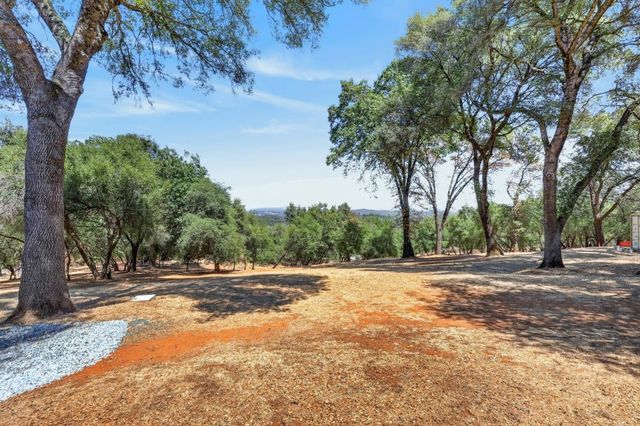2761 Ponderosa Rd, Shingle Springs, CA 95682