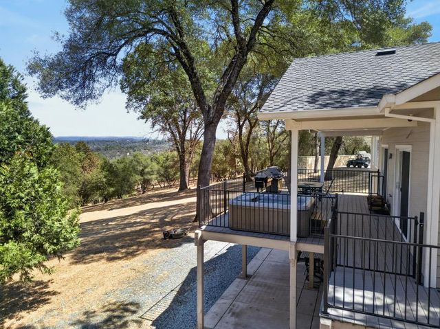 2761 Ponderosa Rd, Shingle Springs, CA 95682
