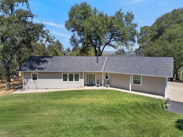 2761 Ponderosa Rd, Shingle Springs, CA 95682