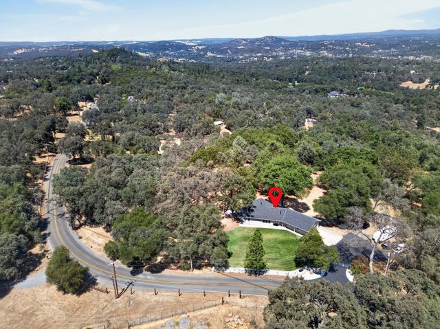 2761 Ponderosa Rd, Shingle Springs, CA 95682