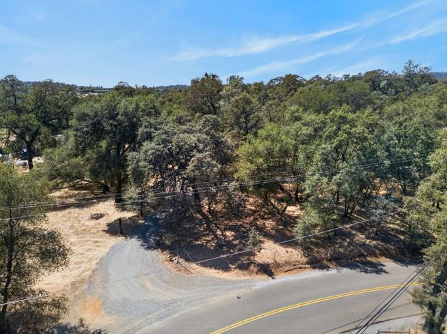 2761 Ponderosa Rd, Shingle Springs, CA 95682