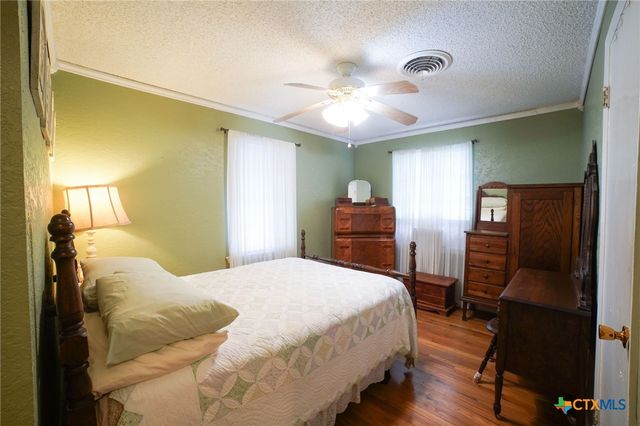212 Highland Oaks Drive, Harker Heights, TX 76548