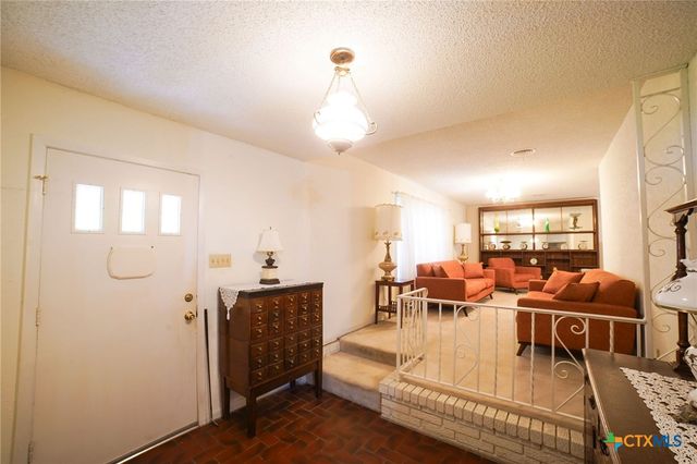 212 Highland Oaks Drive, Harker Heights, TX 76548