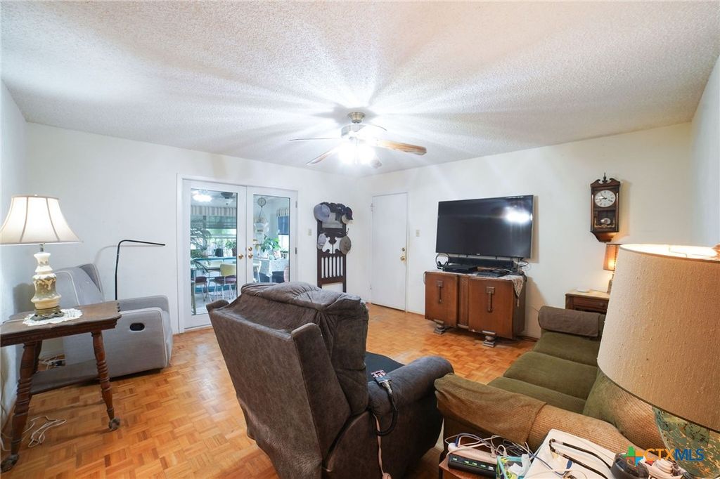 Image 19 of property listing at 212 Highland Oaks Drive, Harker Heights, TX 76548
