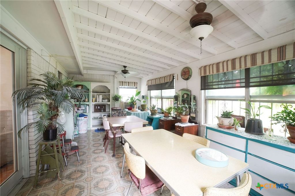 Image 21 of property listing at 212 Highland Oaks Drive, Harker Heights, TX 76548