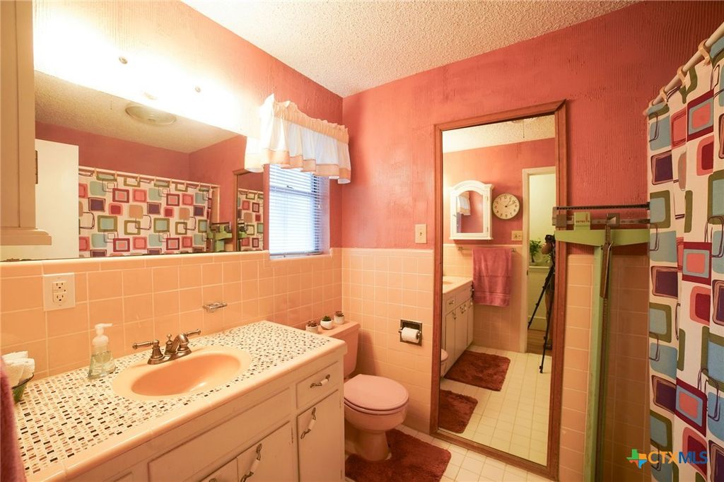 Image 22 of property listing at 212 Highland Oaks Drive, Harker Heights, TX 76548