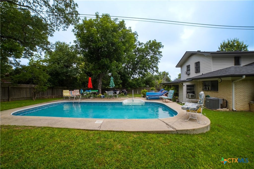 Image 31 of property listing at 212 Highland Oaks Drive, Harker Heights, TX 76548