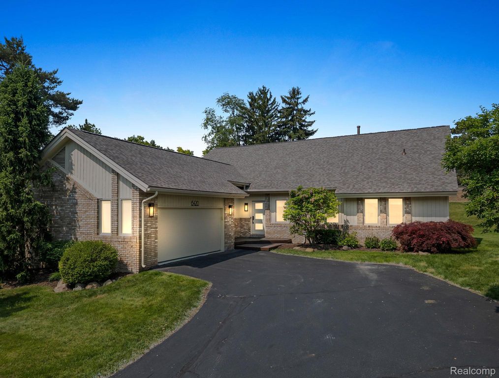 6420 Apple Grove Lane, Bloomfield Hills, MI 48301