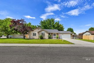 1998 W Snyder Dr, Meridian, ID 83642