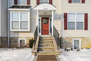 7048 Monarchos Drive, 16, New Albany, OH 43054