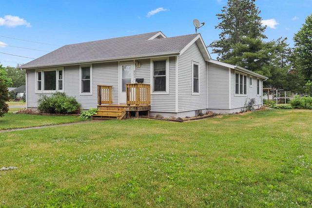 802 E 7th Avenue, Brodhead, WI 53520