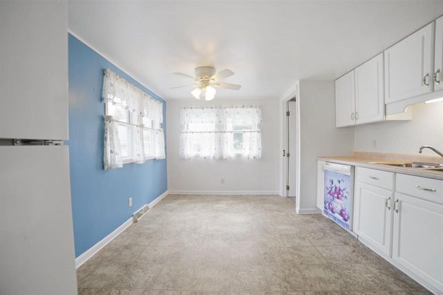 802 E 7th Avenue, Brodhead, WI 53520