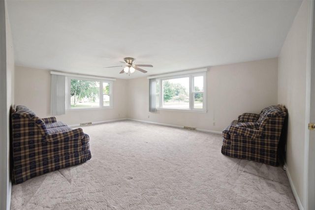 802 E 7th Avenue, Brodhead, WI 53520