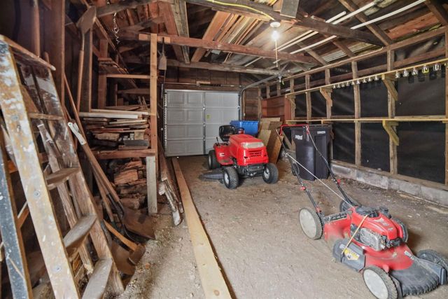 802 E 7th Avenue, Brodhead, WI 53520