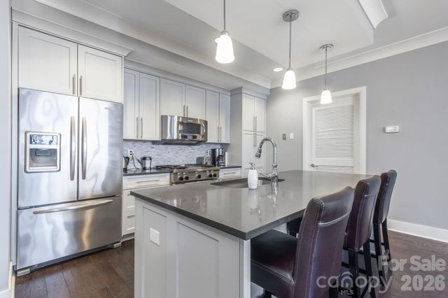 222 S Caldwell Street 2005, Charlotte, NC 28202