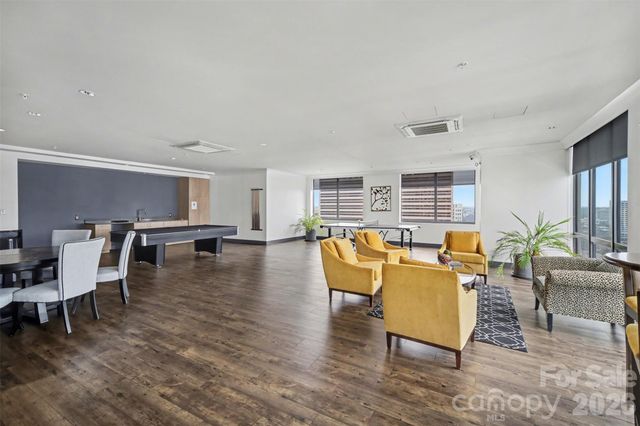 222 S Caldwell Street 2005, Charlotte, NC 28202